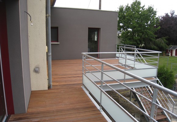 Terrasse et escalier en extérieur – Noyal sur Vilaine